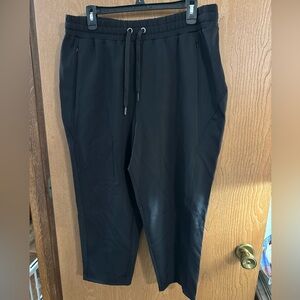 Sweaty Betty London Women’s Cropped Pants Black Size XL